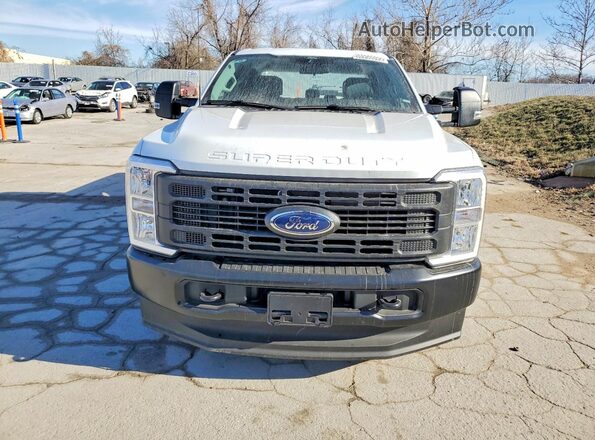 1FT7W2BA5TEC72324 2026 FORD F250 White Widok z tyłu