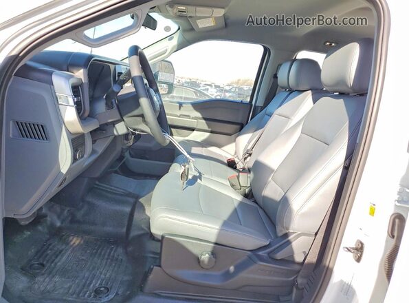 1FT7W2BA5TEC72324 2026 FORD F250 White Widok deski rozdzielczej