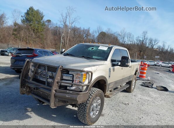 1FT7W2BT7HEE17517 2017 FORD F-250 Gold Вид спереду