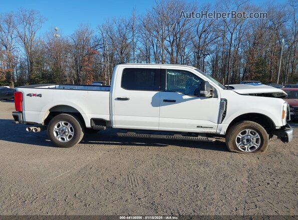 1FT7W2BT7TEC05600 2026 FORD F-250 White Вид задньої частини салону