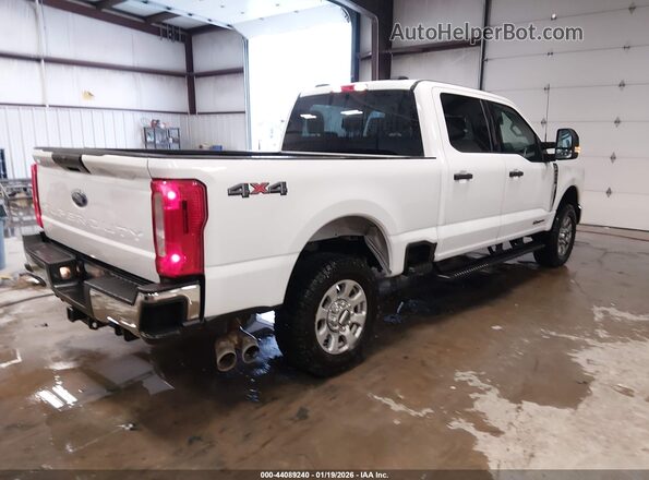 1FT7W2BT8REE11002 2024 FORD F-250 White Հետևի աջ