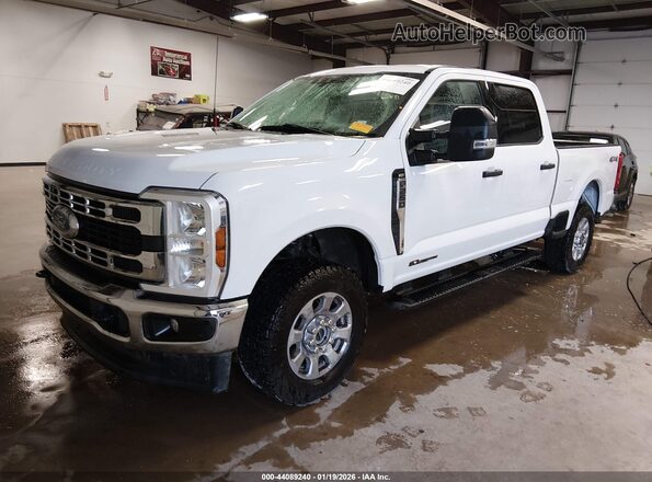 1FT7W2BT8REE11002 2024 FORD F-250 White Առջևի ձախ երեք քառորդ տեսարան