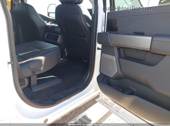 1FT7W2BTXTEC35335 2026 FORD F-250 White VIN կոդի պիտակի տեսք