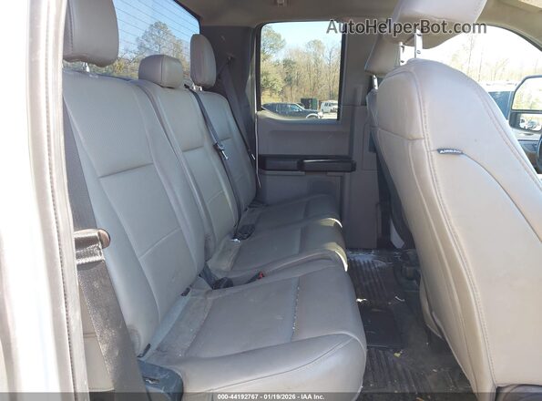 1FT7X2A67MEC24559 2021 FORD F-250 White Vista de la etiqueta del VIN