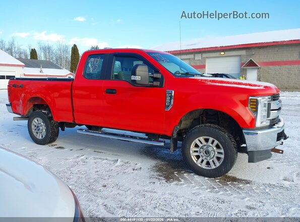 1FT7X2B64JEC85586 2018 FORD F-250 Red Вид задньої частини салону
