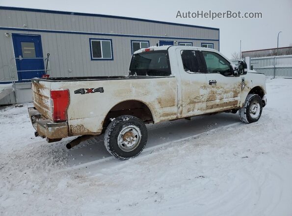 1FT7X2B69NEF22787 2022 FORD F250 White 