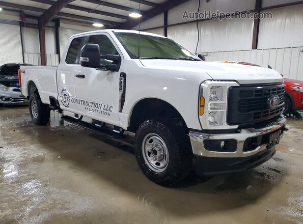 1FT7X2BAXREC62670 2024 FORD F250 White 