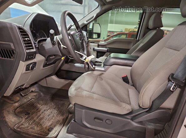 1FT8W3BT2NEF07485 2022 FORD F350 Белый Вид салона спереди