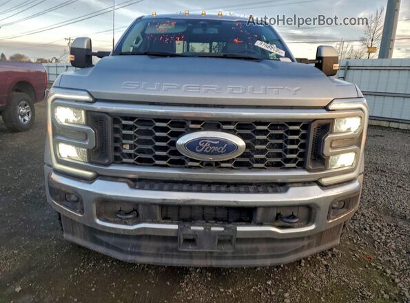 1FT8W4DT0PEC38215 2023 FORD F450 Silver Widok z przodu