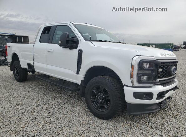 1FT8X3BN8REC38574 2024 FORD F350 Белый Передняя правая четверть