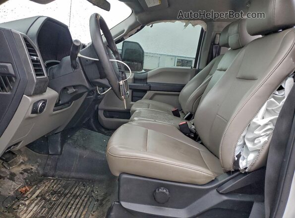 1FTBF2A69LEE29022 2020 FORD F250 White Vista interior delantera