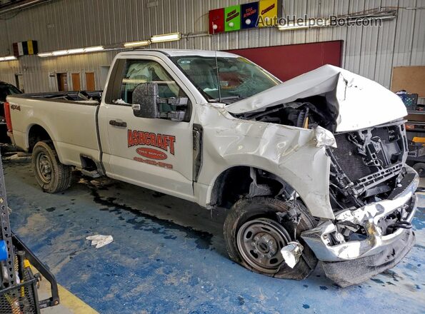 1FTBF2BA8RED43793 2024 FORD F250 White 
