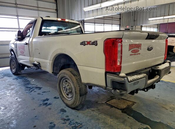 1FTBF2BA8RED43793 2024 FORD F250 White 