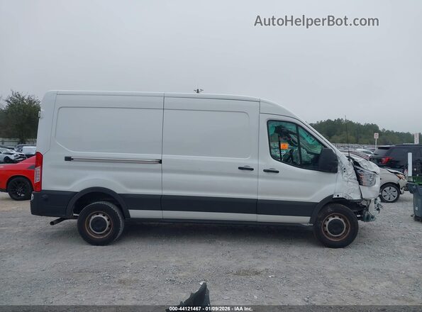 1FTBR1C89RKB70560 2024 FORD TRANSIT-250 White Widok wnętrza z tyłu