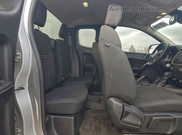 1FTER1FH0LLA07693 2020 FORD RANG Silver Widok tylnych siedzeń