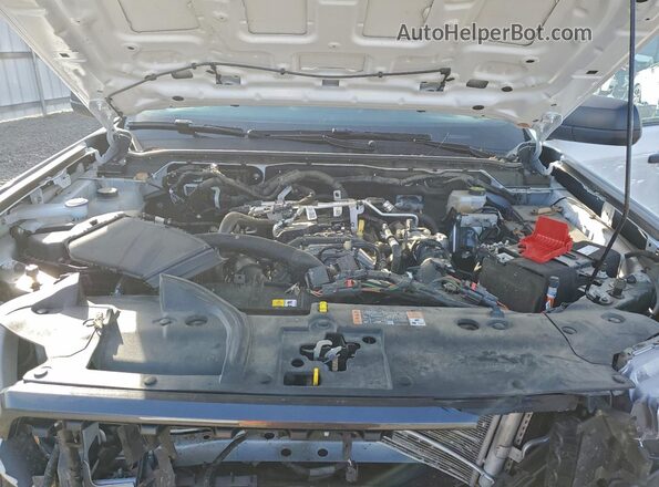 1FTER4HH3SLE26084 2025 FORD RANG White Widok wnętrza z tyłu