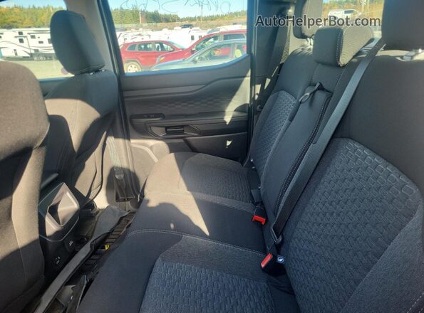 1FTER4PH8SLE18029 2025 FORD RANG Charcoal Widok tylnych siedzeń