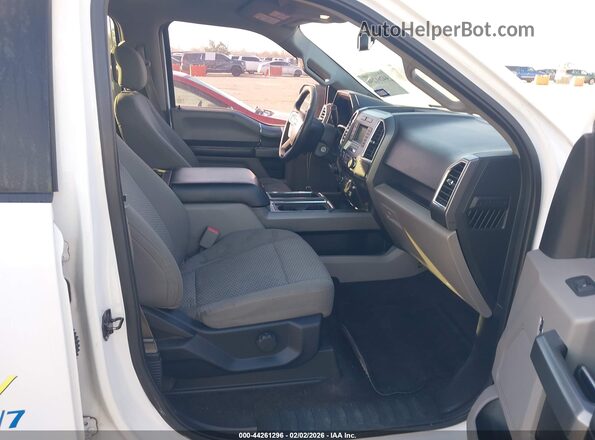 1FTEW1CF7GKF97950 2016 FORD F150 Белый Вид салона спереди