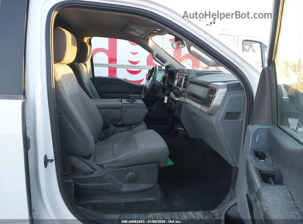 1FTEW1EB4PKD31814 2023 FORD F150 White Вид салону спереду