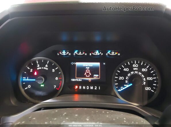 1FTEW1EP7GFA36601 2016 FORD F150 Red Widok tylnych siedzeń