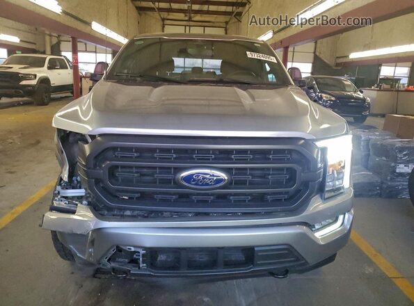 1FTFW1E83PFA77787 2023 FORD F150 Silver Widok z przodu