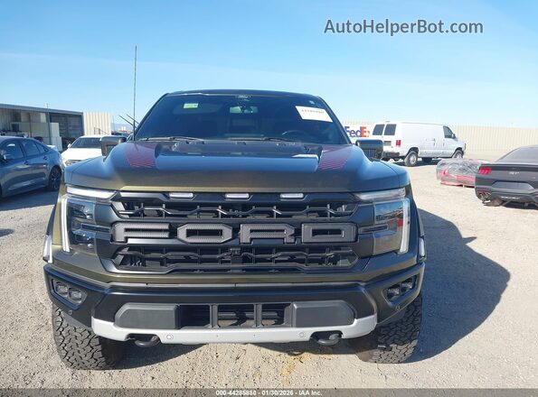 1FTFW1RG2RFC18613 2024 FORD F150 Green Սալոնի հետևի տեսք