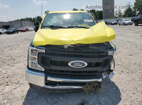 1FTRF3A69NEG45752 2022 FORD F350 Yellow Widok z przodu
