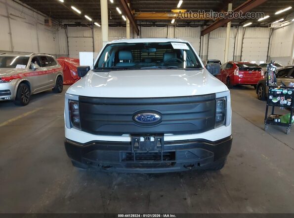 1FTVW1ELXPWG44576 2023 FORD F-150 LIGHTNING White Սարքավորումների վահանակի տեսք