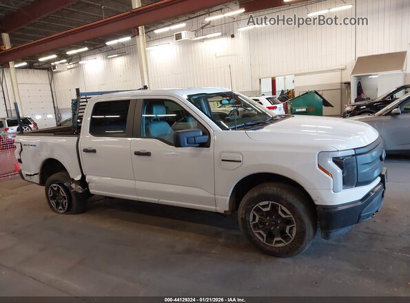 1FTVW1ELXPWG44576 2023 FORD F-150 LIGHTNING White Սալոնի հետևի տեսք
