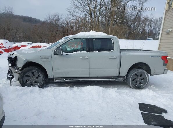 1FTVW1EV8PWG35120 2023 FORD F-150 LIGHTNING Gray Widok wnętrza 360 stopni