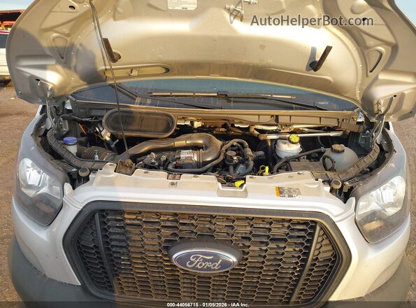 1FTYE1Y83RKB82704 2024 FORD TRANSIT-150 Silver Widok wnętrza z przodu