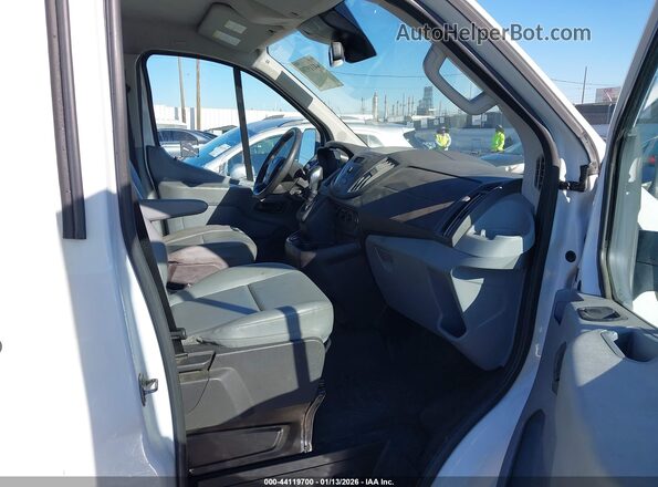 1FTYE1YM2HKB25731 2017 FORD TRANSIT-150 White Սալոնի դիմացի տեսք