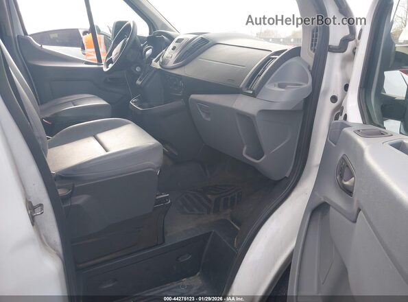 1FTYE2CM8HKA31446 2017 FORD TRANSIT-150 White Front interior view