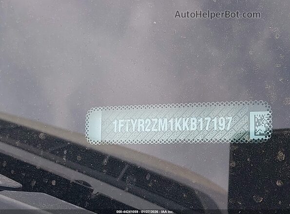 1FTYR2ZM1KKB17197 2019 FORD TRANSIT-250 White Vista del compartimento del motor
