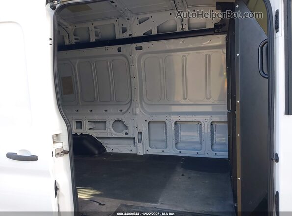1FTYR3XM4HKB27952 2017 FORD TRANSIT-250 Белый 
