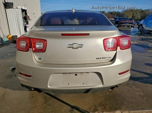 1G11E5SA7GF153676 2016 CHEVROLET MALIBU Silver Вид ззаду