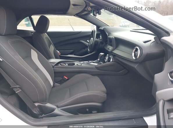 1G1FB3DX0P0156748 2023 CHEVROLET CAMARO White Front interior view