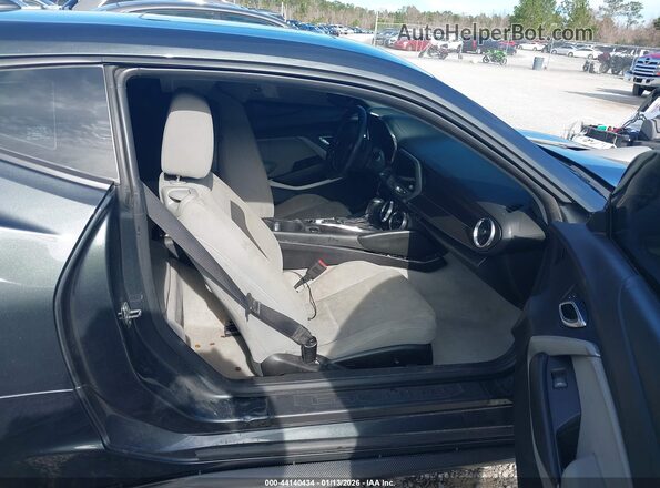1G1FF1R72J0145873 2018 CHEVROLET CAMARO Black Widok wnętrza z przodu