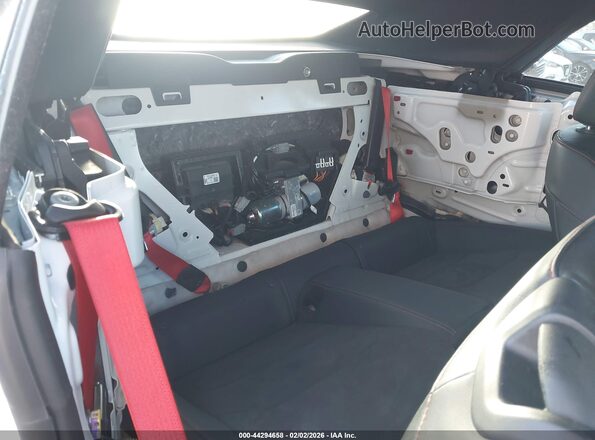 1G1FK3D67P0146046 2023 CHEVROLET CAMARO White Widok naklejki z numerem VIN