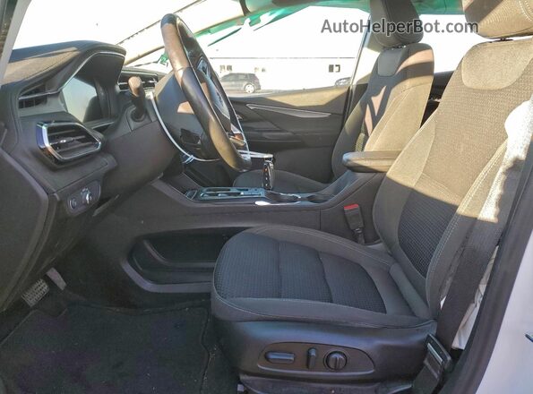 1G1FW6S00N4133343 2022 CHEVROLET BOLT Белый Вид салона спереди