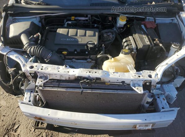 1G1JB5SB8K4114097 2019 CHEVROLET SONIC White Вид задньої частини салону