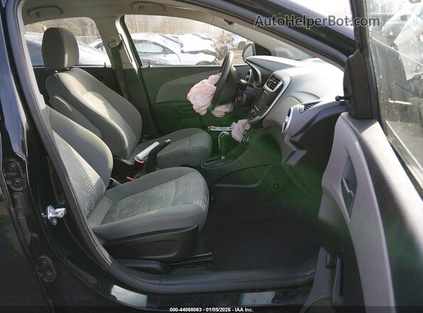 1G1JB5SG7J4122797 2018 CHEVROLET SONIC Black Вид салону спереду