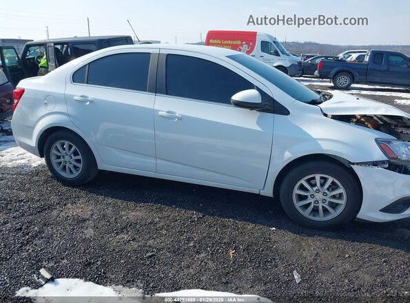 1G1JD5SHXJ4129097 2018 CHEVROLET SONIC White Vista del cuadro de instrumentos