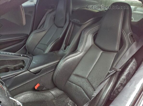 1G1YB2D40M5101059 2021 CHEVROLET CORVETTE Red Vista de los asientos traseros