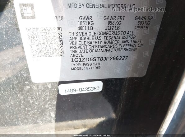 1G1ZD5ST8JF266227 2018 CHEVROLET MALIBU Black Widok komory silnika