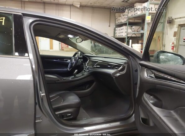 1G4ZP5SS4JU137785 2018 BUICK LACROSSE Gray Вид салону спереду