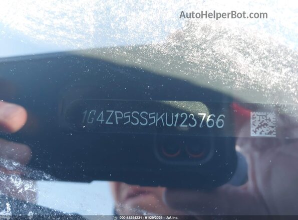 1G4ZP5SS5KU123766 2019 BUICK LACROSSE White Widok komory silnika