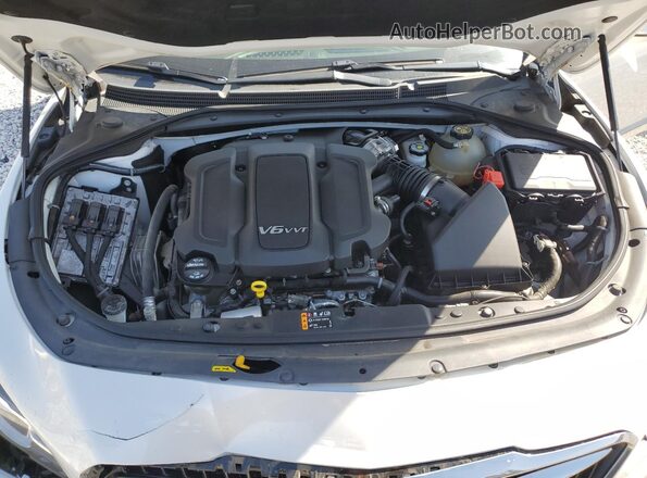 1G4ZR5SS7JU143932 2018 BUICK LACROSSE White 