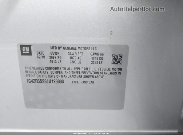 1G4ZR5SS9JU129093 2018 BUICK LACROSSE Silver Engine compartment view