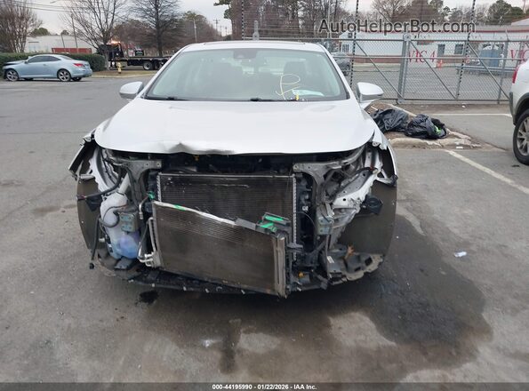 1G4ZR5SS9JU129093 2018 BUICK LACROSSE Silver Rear interior view